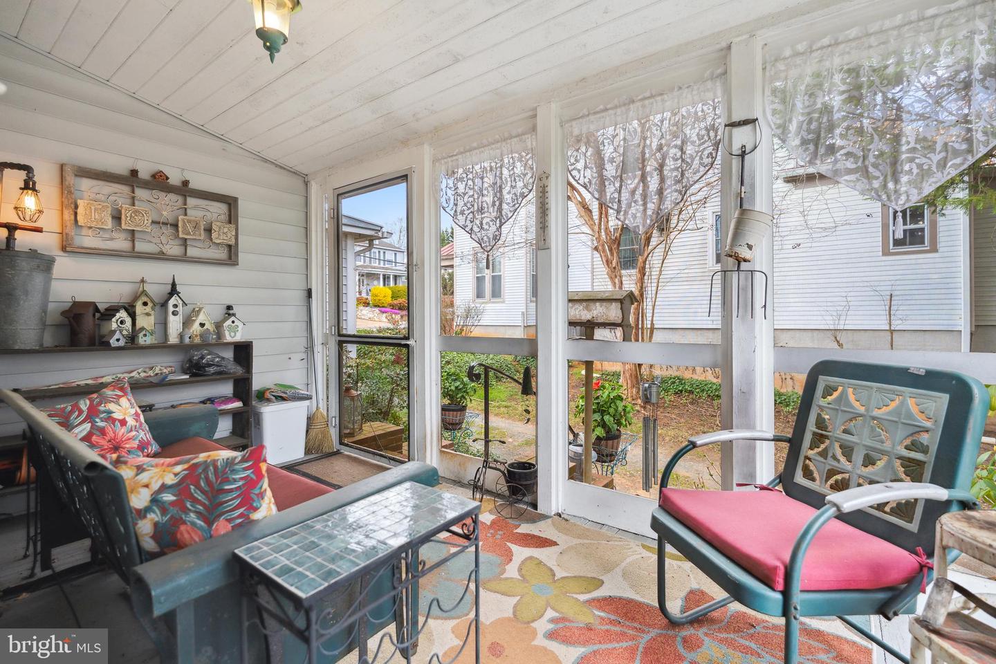 216 W Main St Property Photo 21