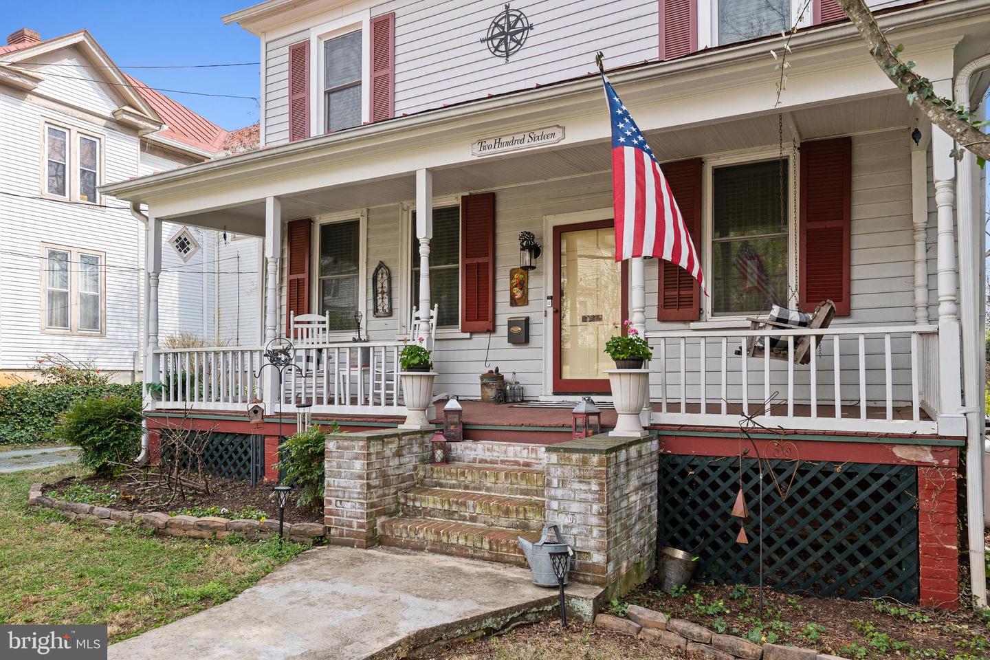 216 W Main St Property Photo 27