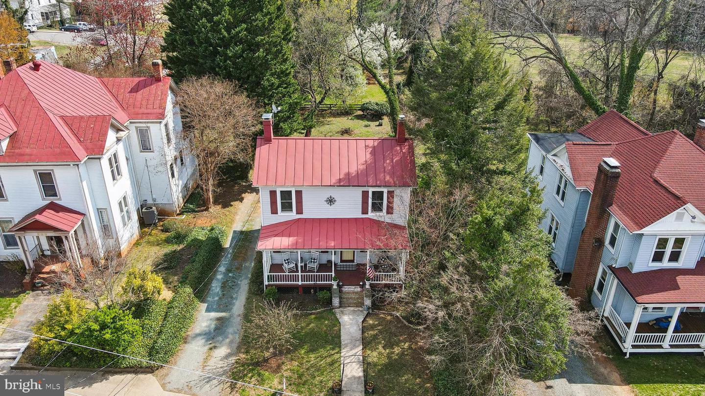 216 W Main St Property Photo 28