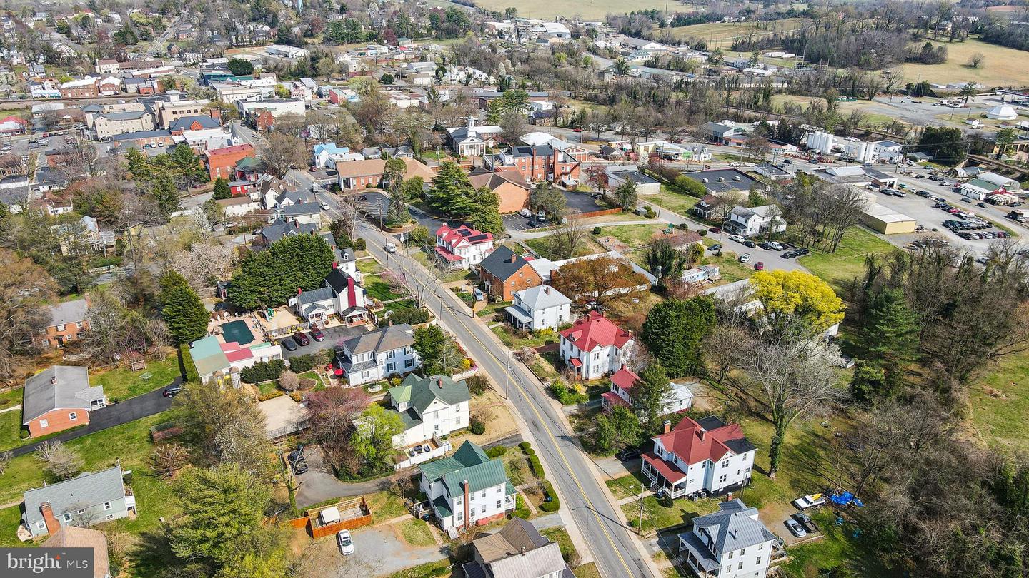 216 W Main St Property Photo 30