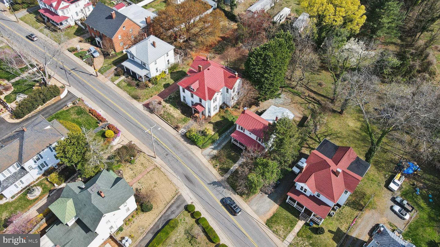 216 W Main St Property Photo 32