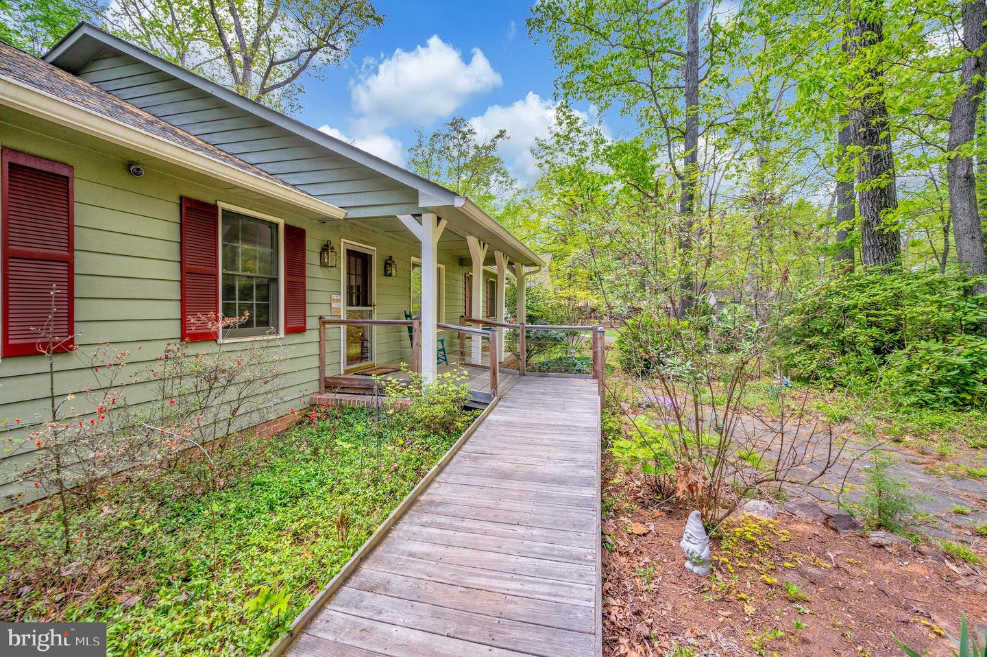 302 Gold Valley Rd Property Photo 2