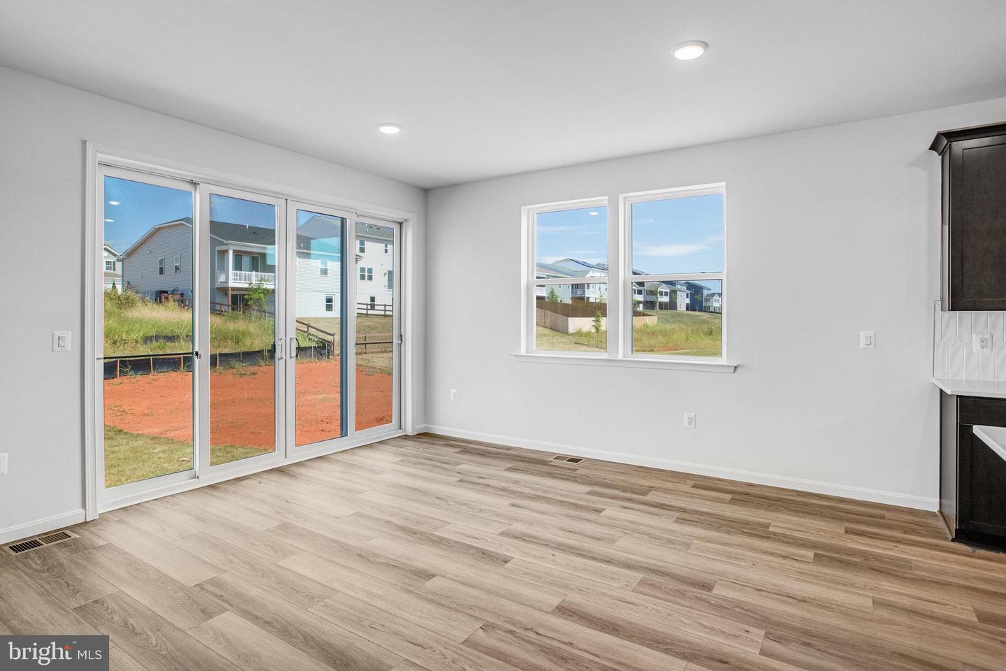 527 Aster Ln Property Photo 11