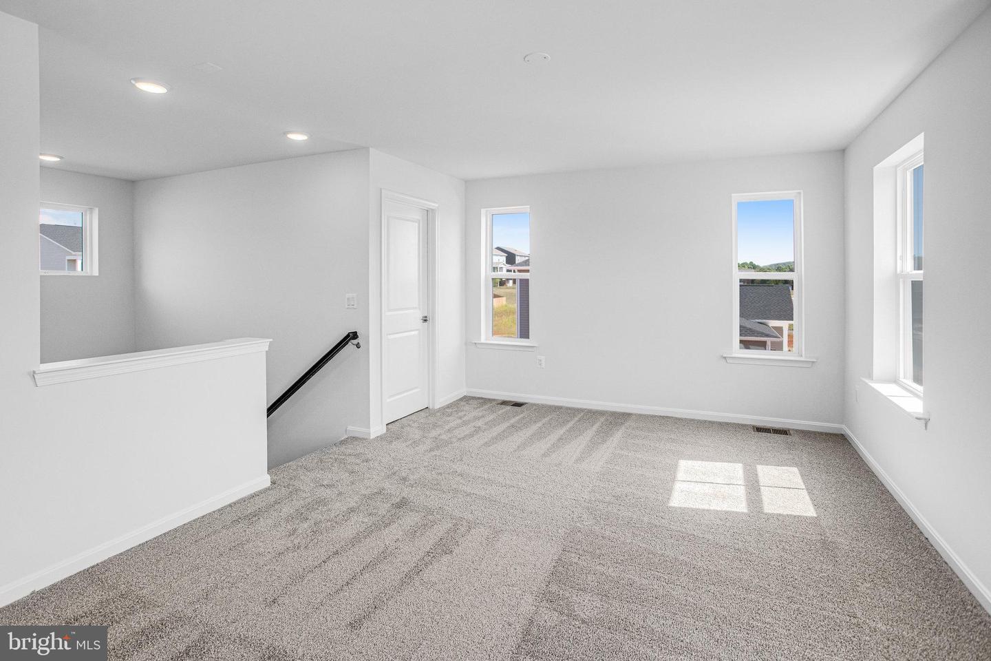 527 Aster Ln Property Photo 23