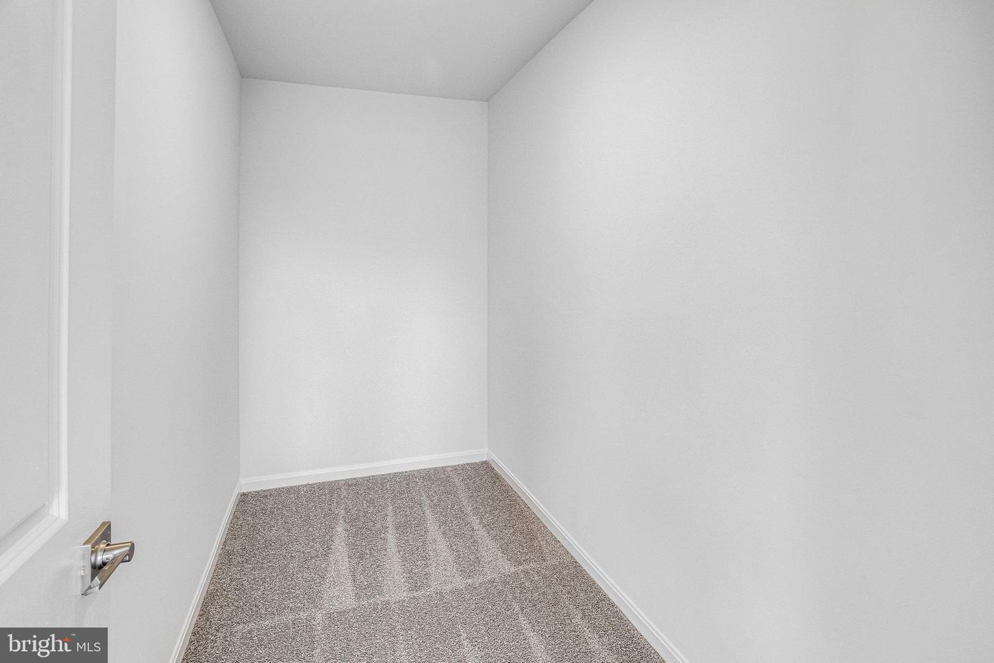 527 Aster Ln Property Photo 24