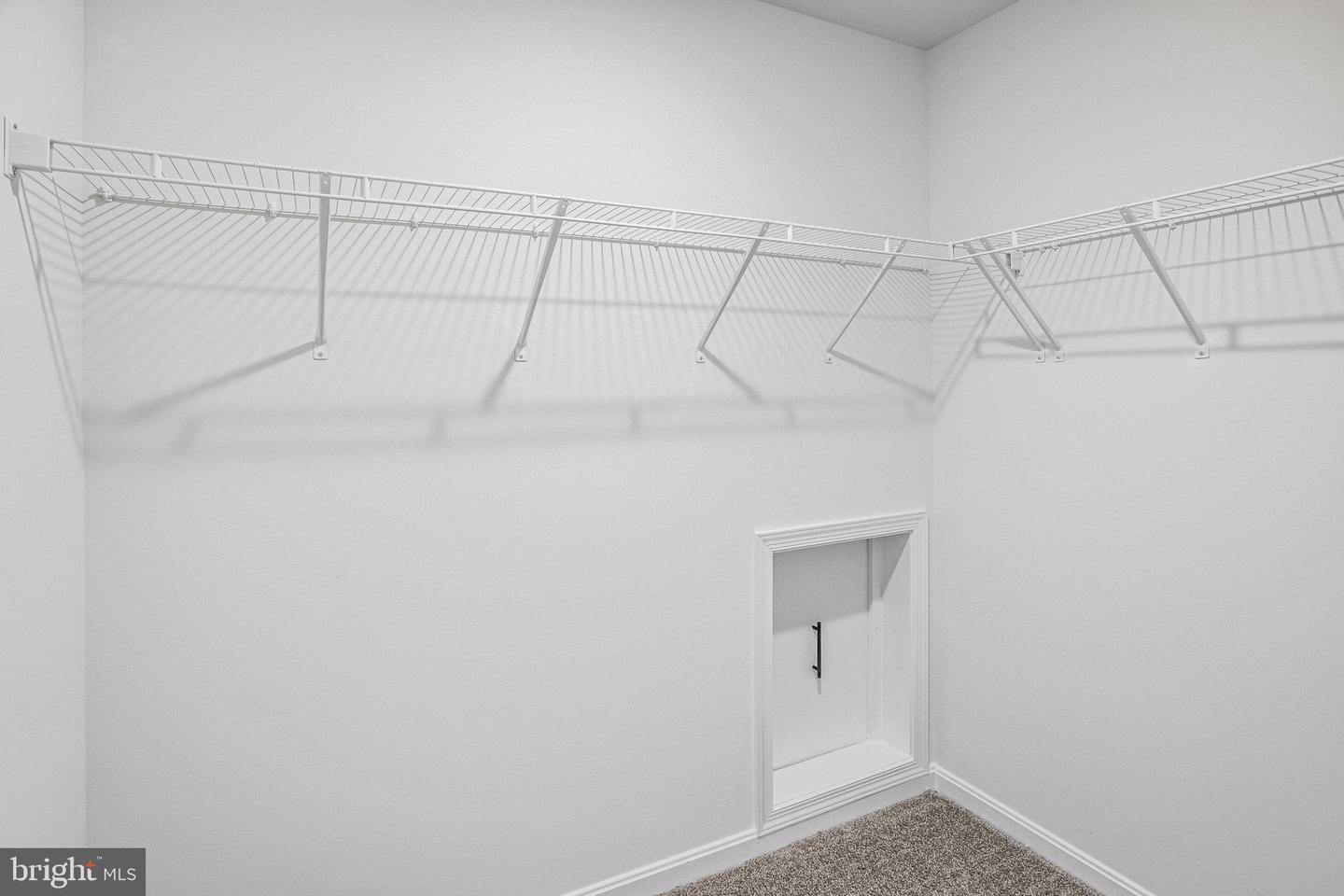 527 Aster Ln Property Photo 32