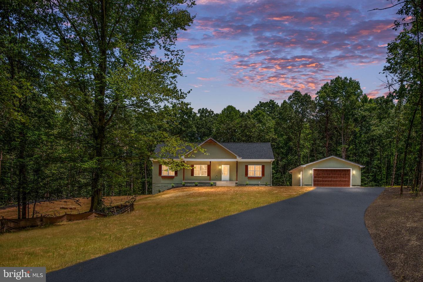 16881 Hunters Ridge Lane Property Photo 1