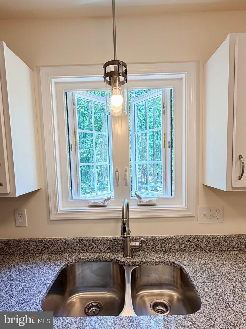 12215 Autumn Ridge Ln Property Photo 8