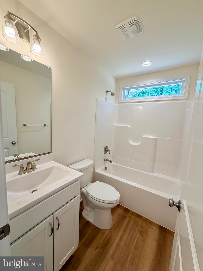 12215 Autumn Ridge Ln Property Photo 17