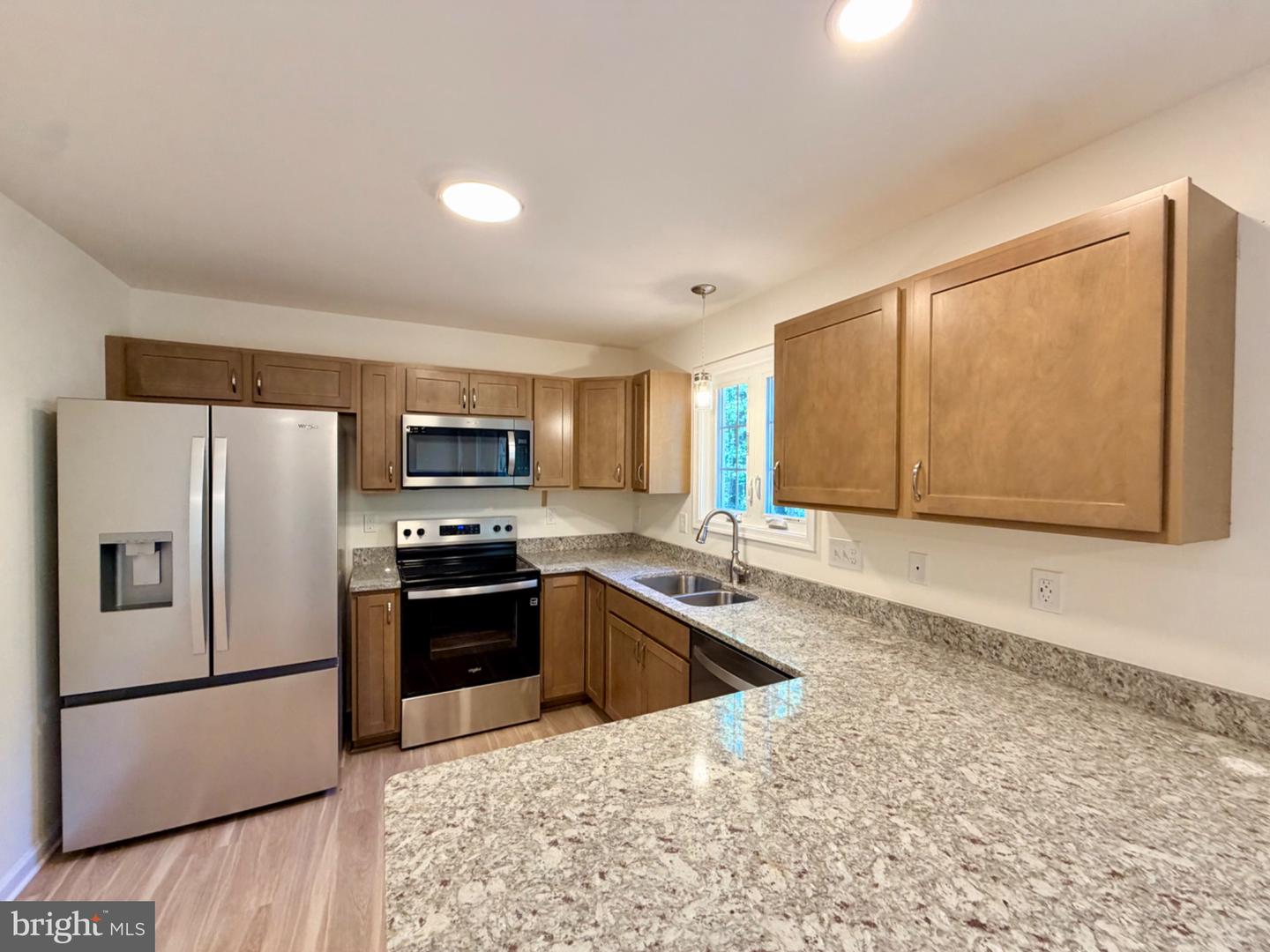 12275 Autumn Ridge Ln Property Photo 3