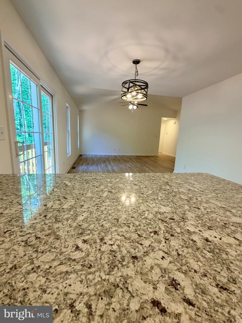 12275 Autumn Ridge Ln Property Photo 6