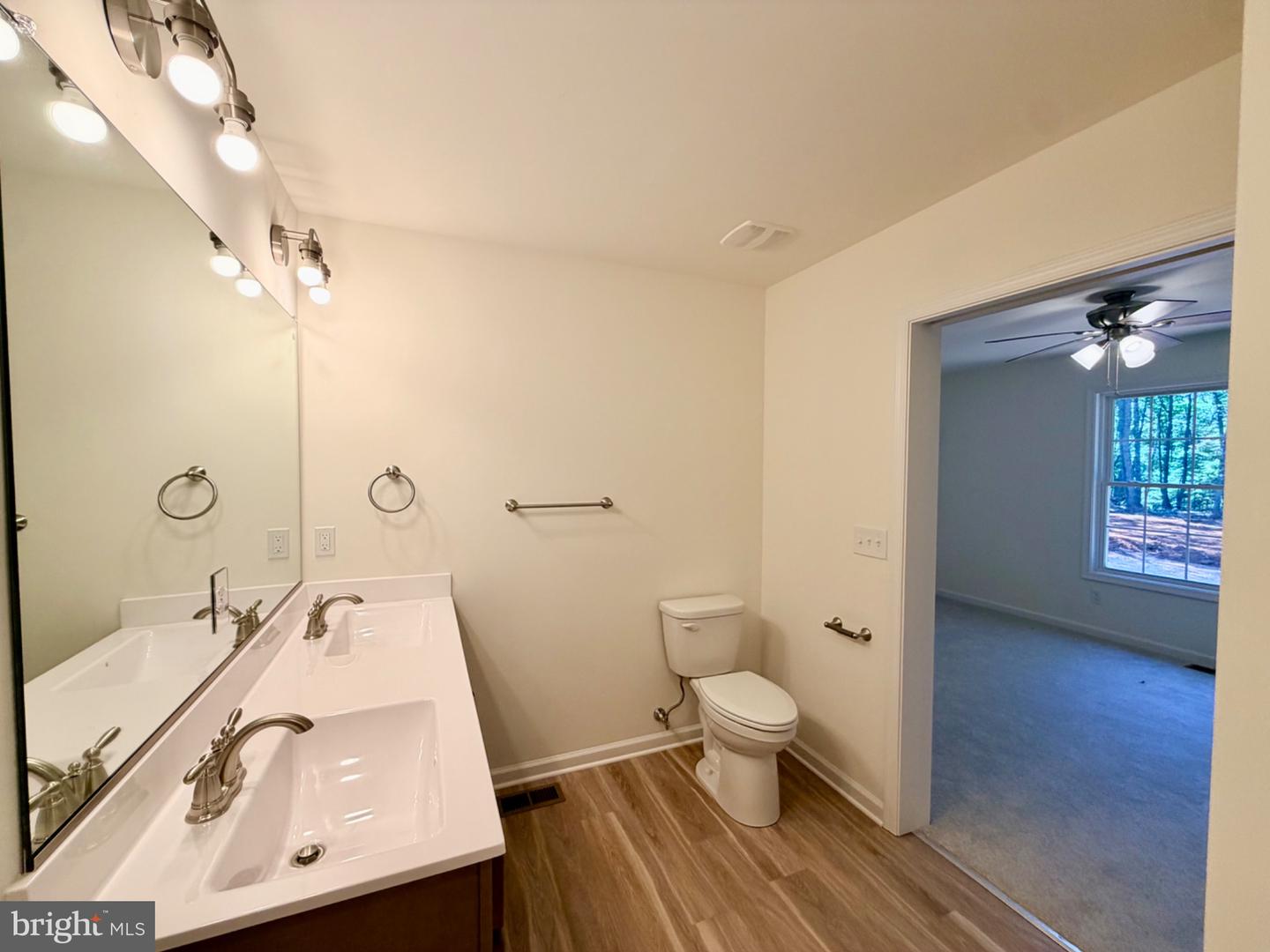 12275 Autumn Ridge Ln Property Photo 17