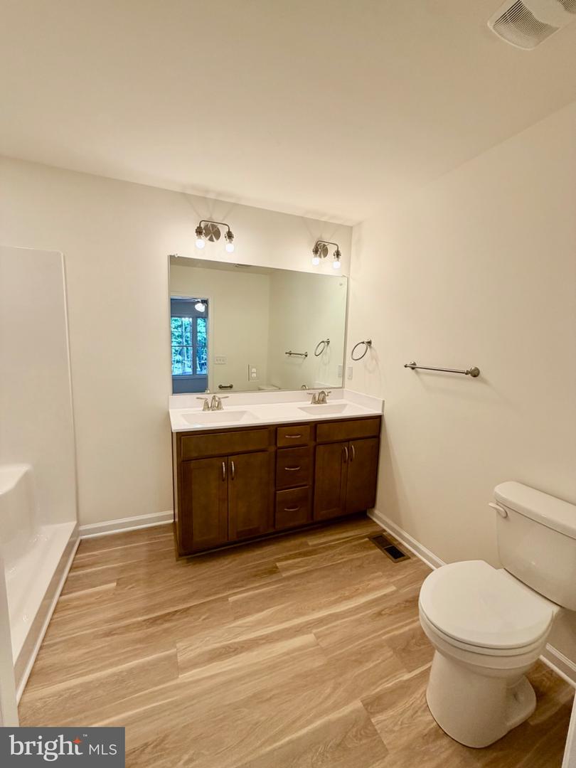 12275 Autumn Ridge Ln Property Photo 18