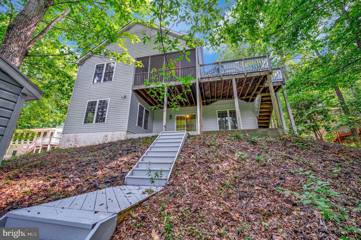 1115 Eastover Pkwy Property Photo 3