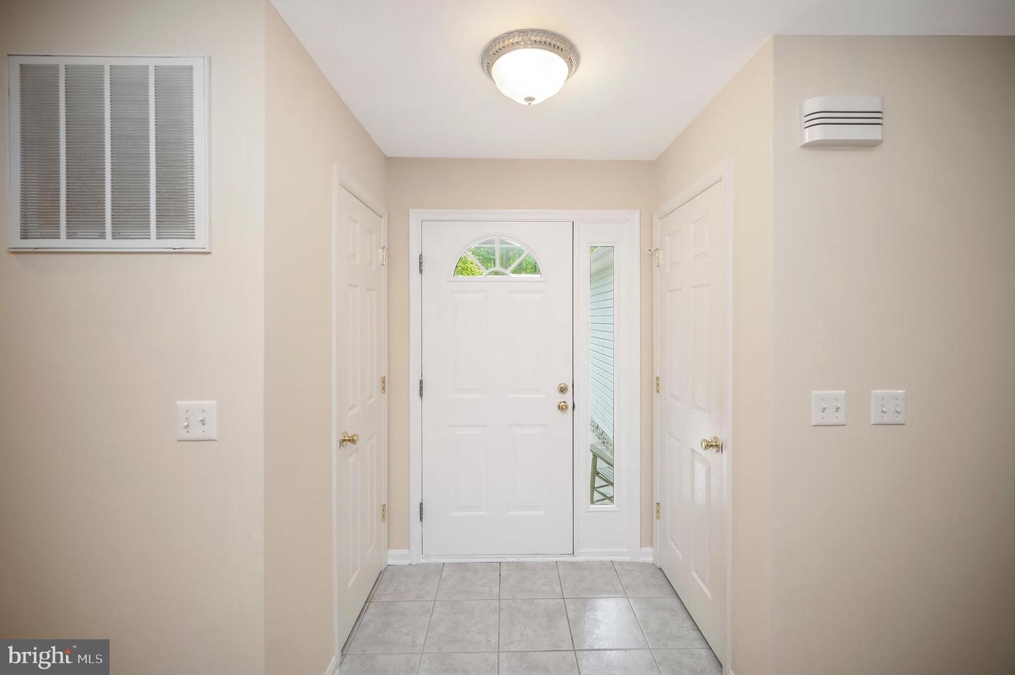 1115 Eastover Pkwy Property Photo 5