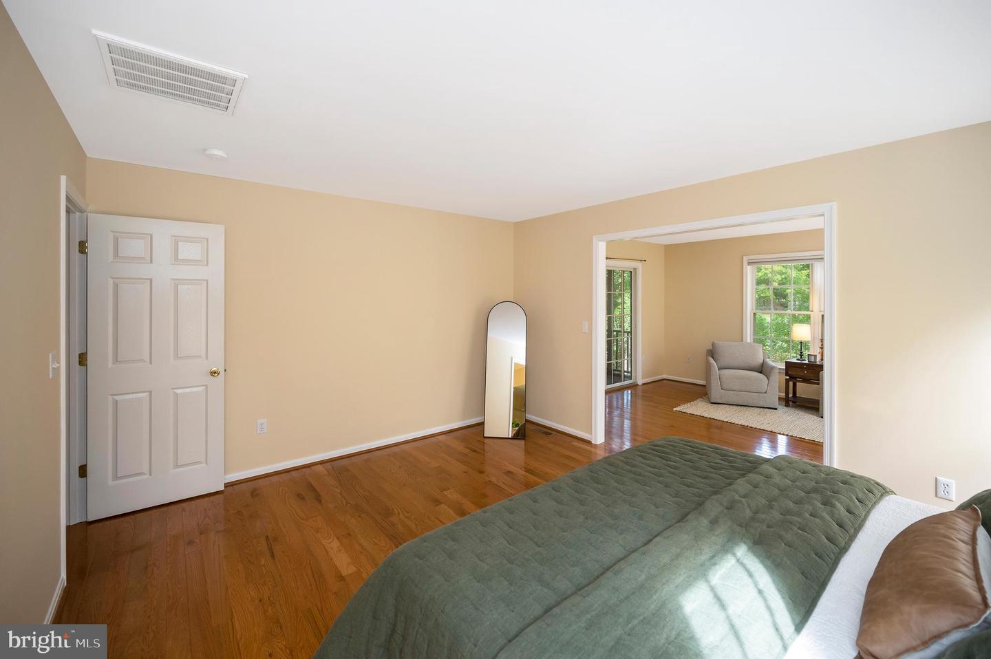 1115 Eastover Pkwy Property Photo 42
