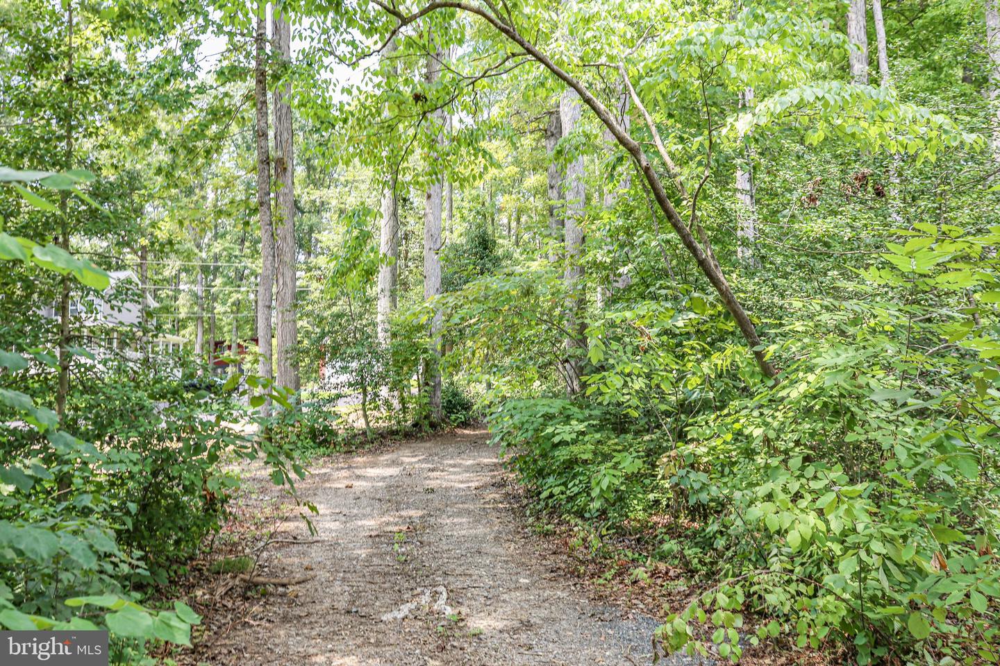 108 Confederate Cir Property Photo 3