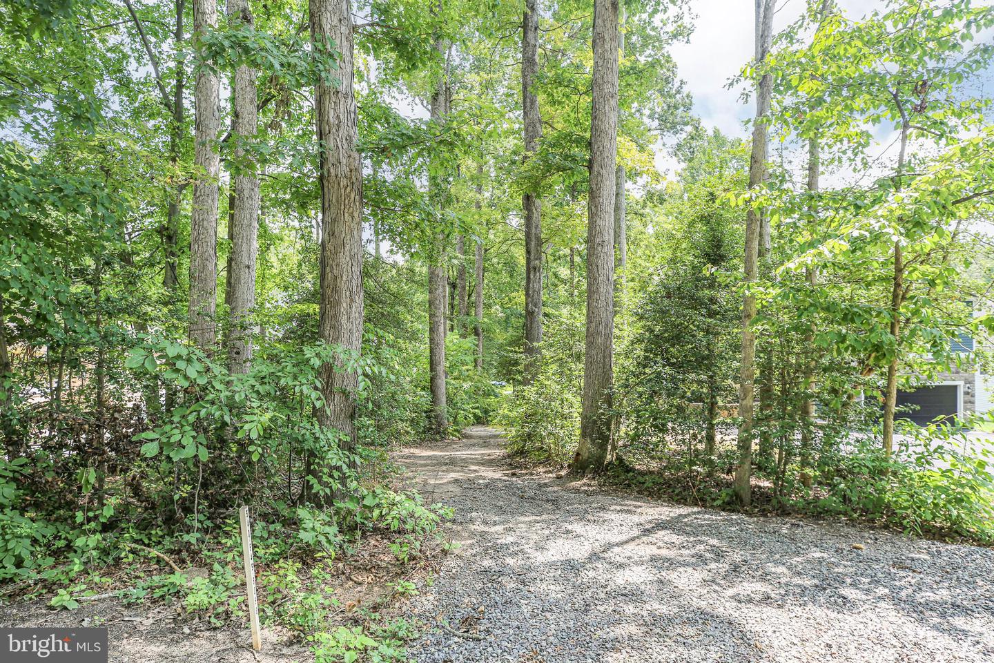 108 Confederate Cir Property Photo 5