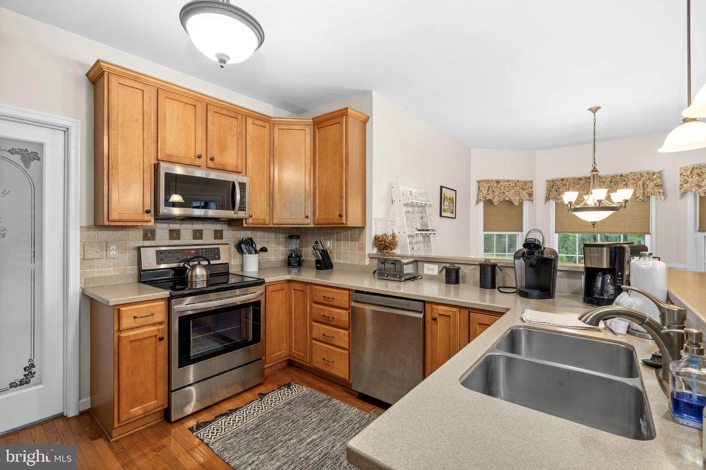 17289 Miss Mollys Ln Property Photo 10