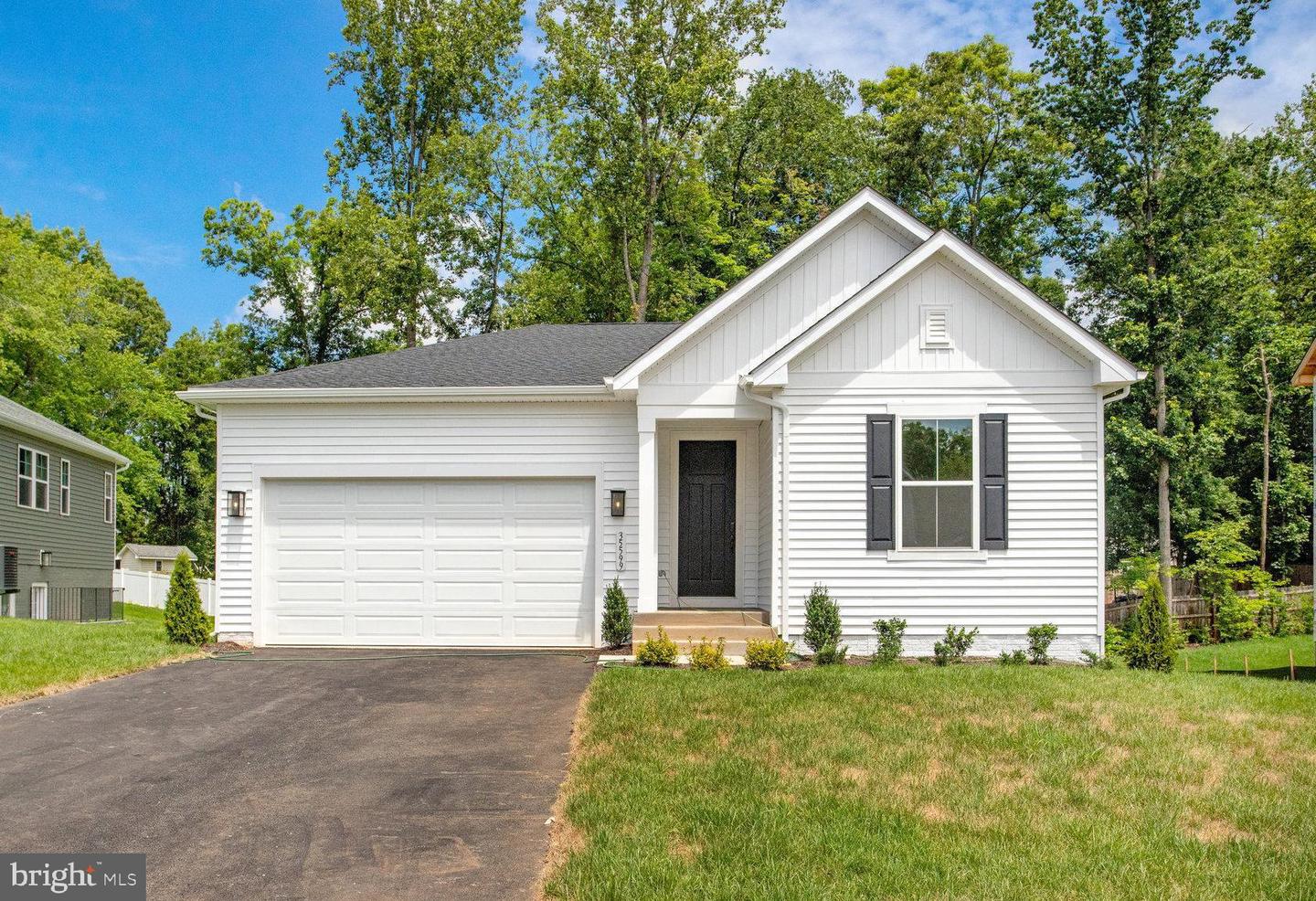 35599 Pine Needle Ln Property Photo 1