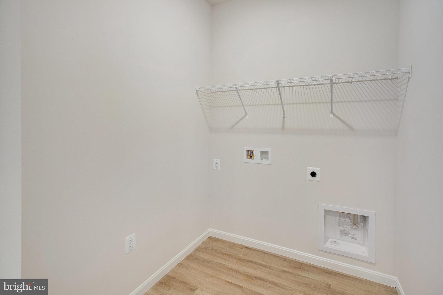 35599 Pine Needle Ln Property Photo 5