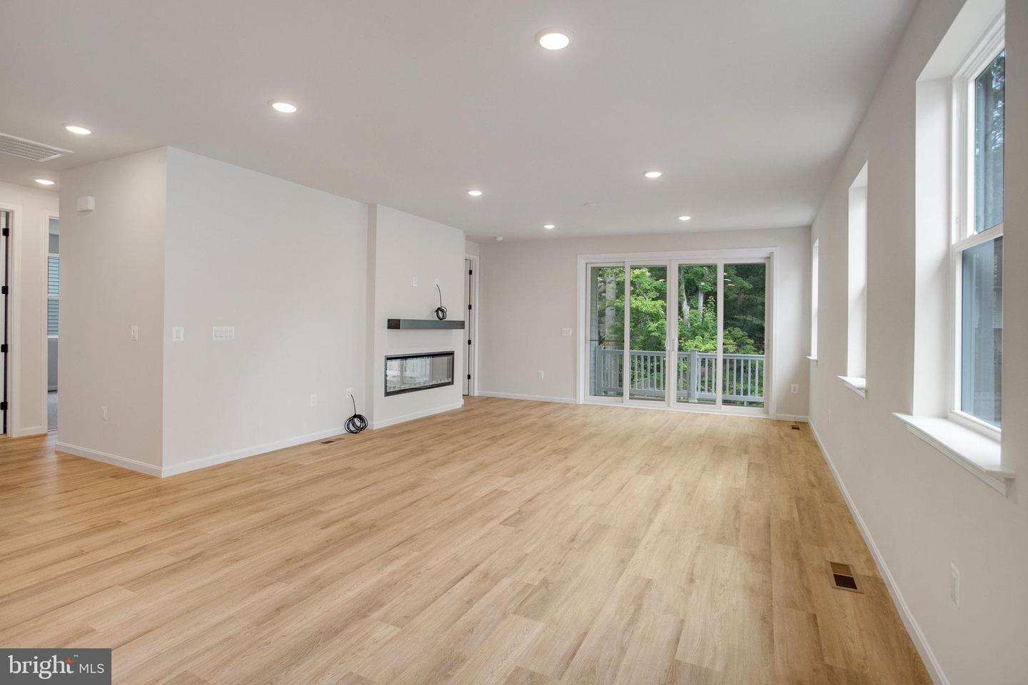 35599 Pine Needle Ln Property Photo 11