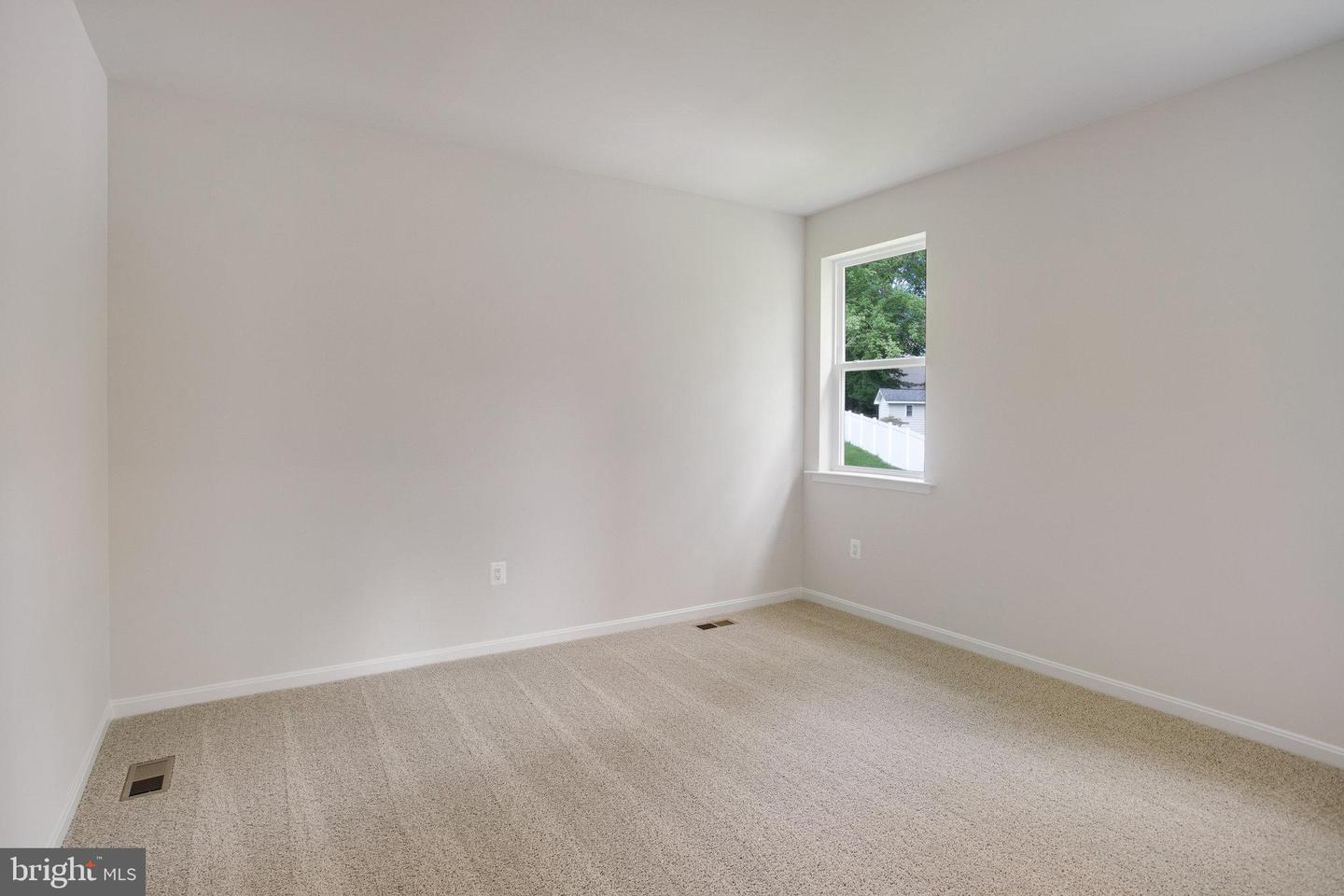 35599 Pine Needle Ln Property Photo 14