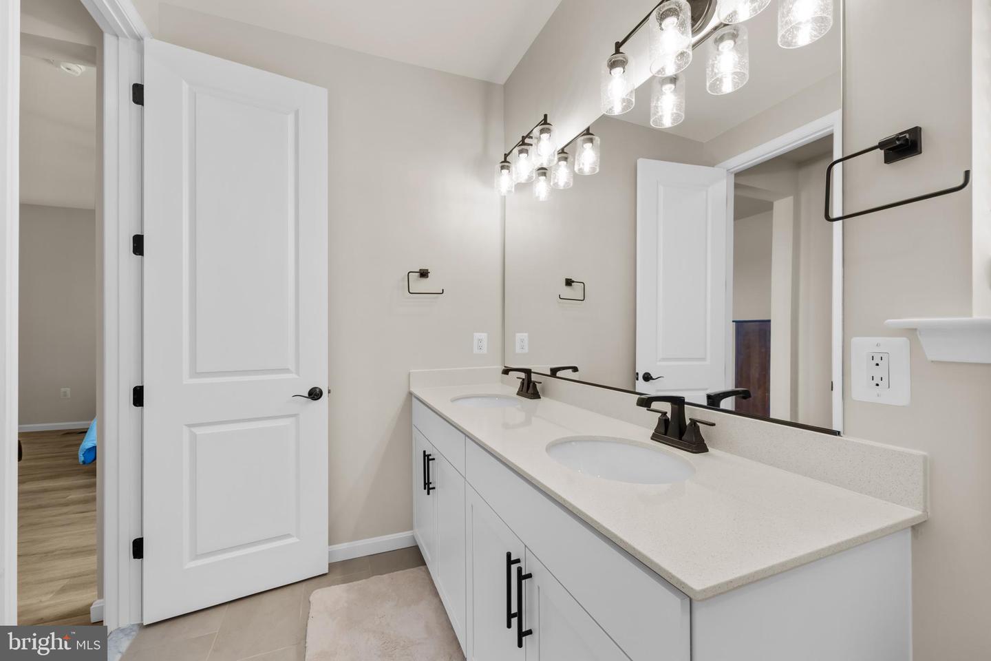 614 Clover Ln Property Photo 24