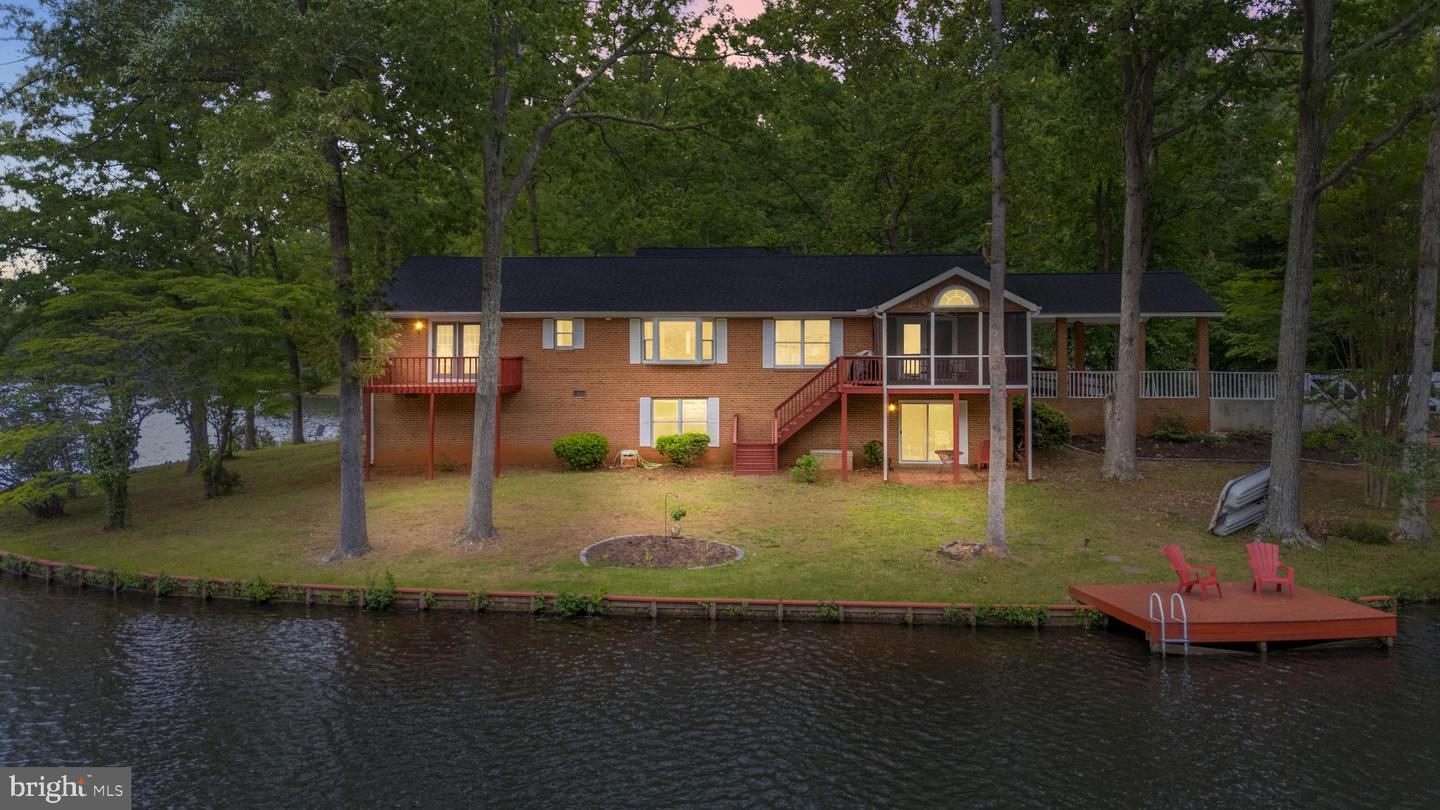 216 Wilderness Ln Property Photo 1
