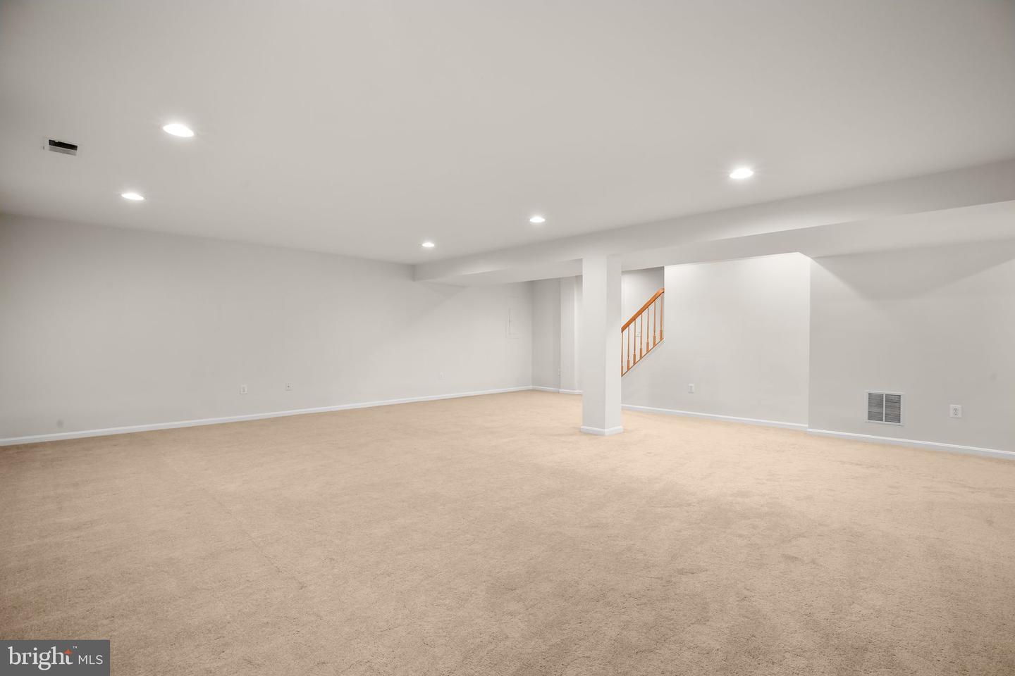 35277 Balmoral Dr Property Photo 16