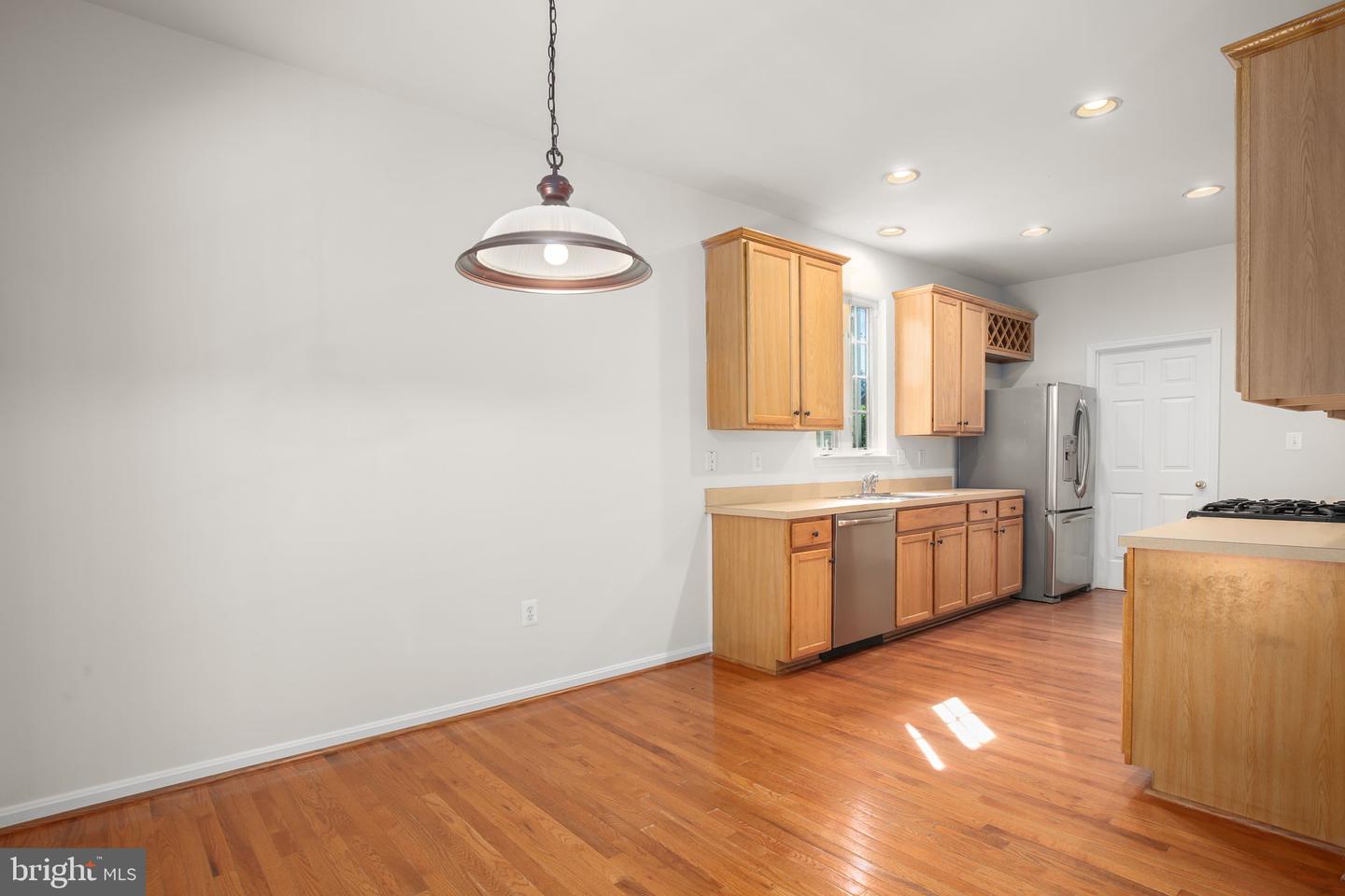35277 Balmoral Dr Property Photo 32