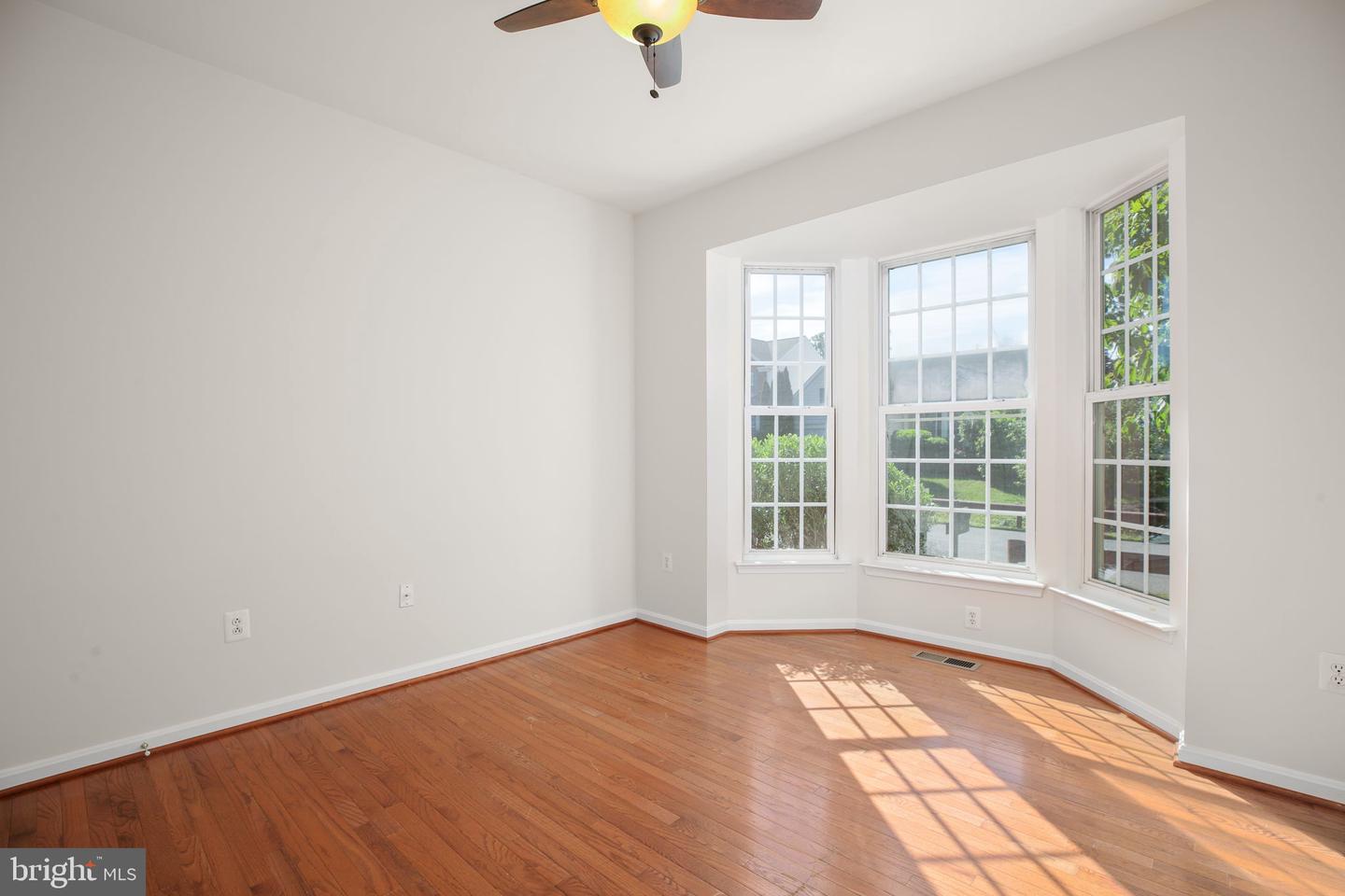 35277 Balmoral Dr Property Photo 41