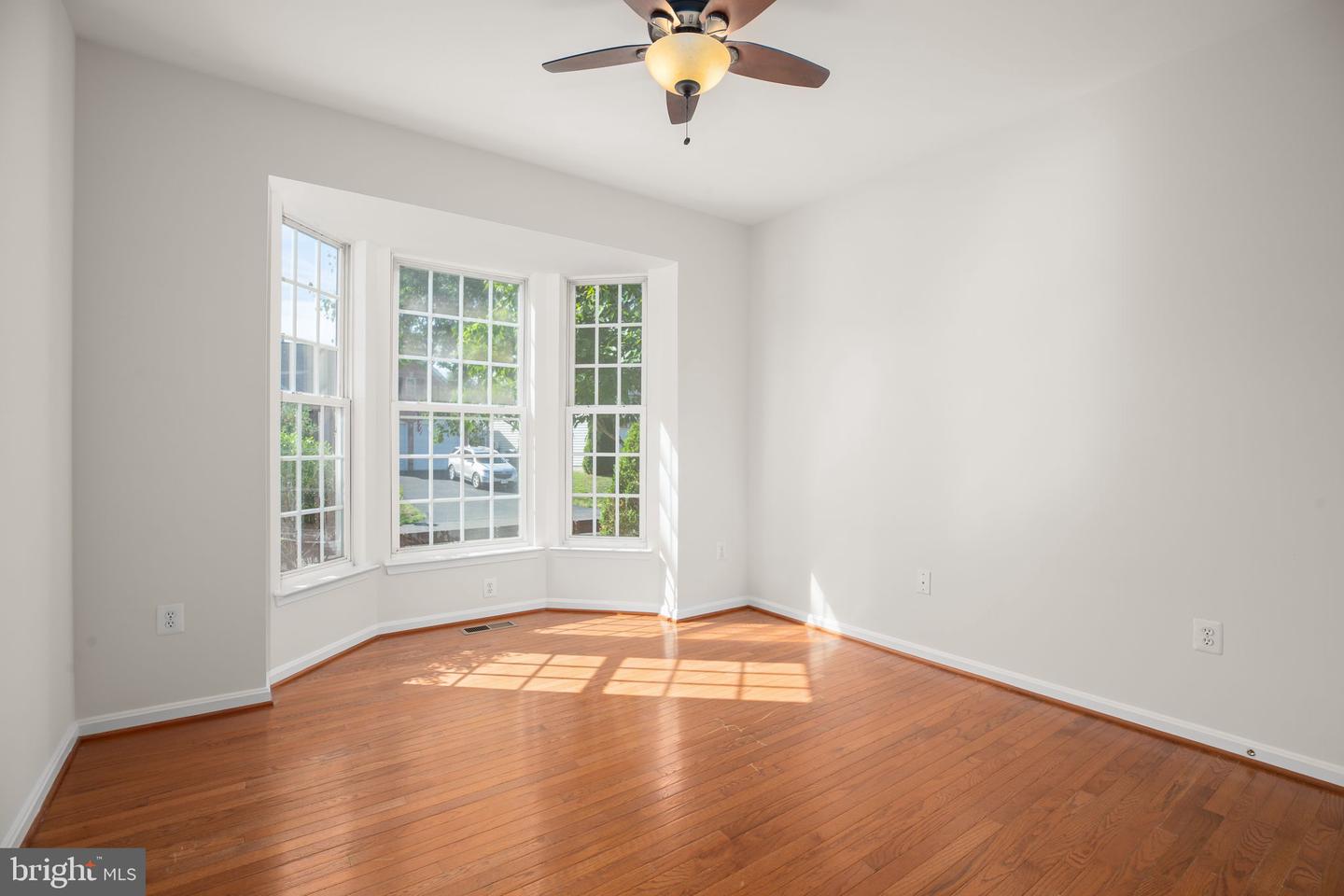35277 Balmoral Dr Property Photo 43