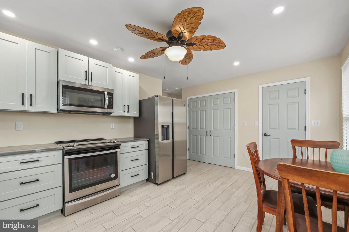 189 Newton St Property Photo 18
