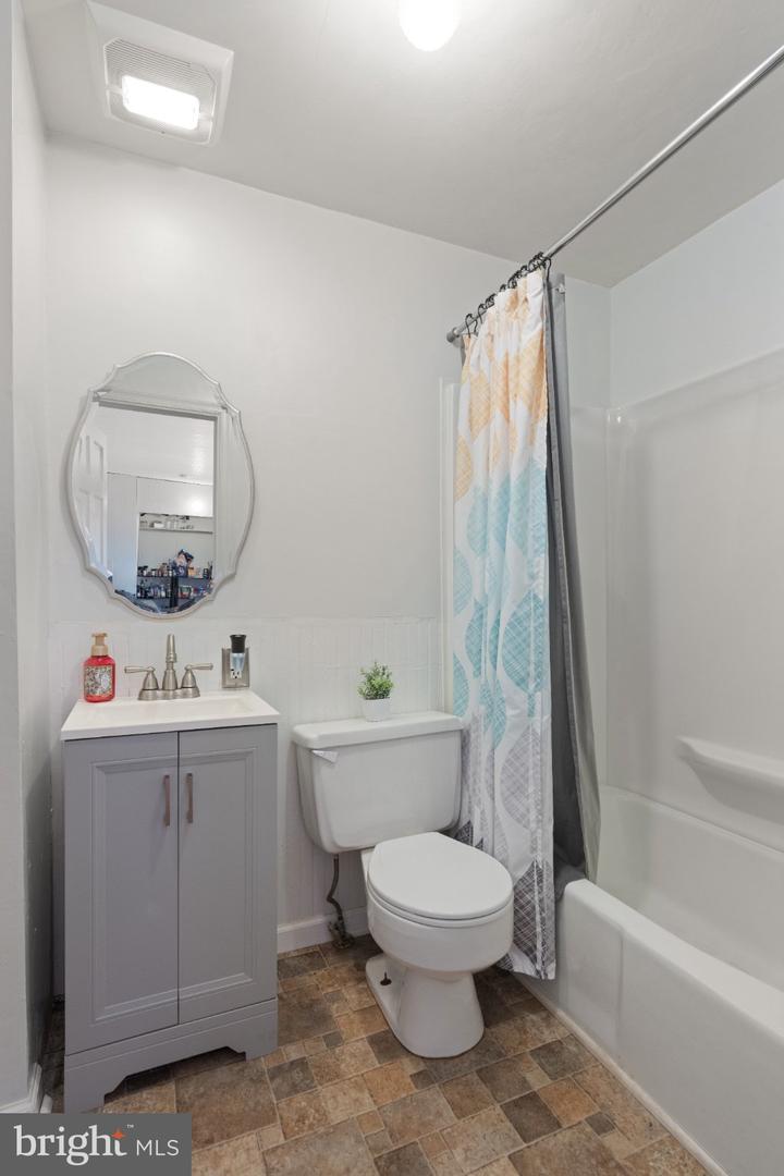 293 Caroline St Property Photo 20