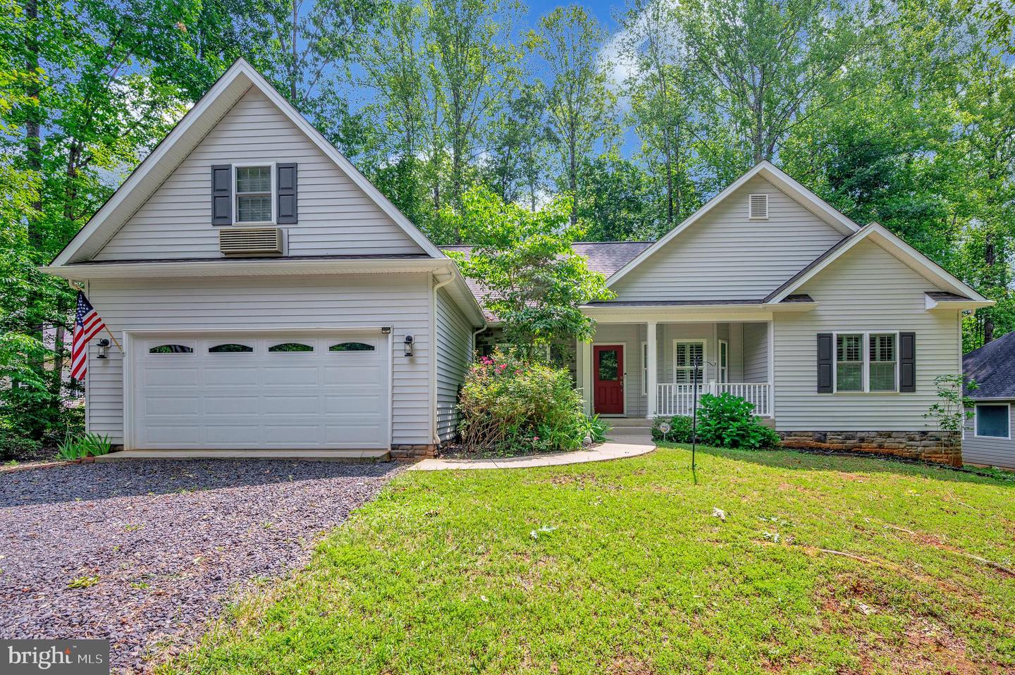 106 Cloverhill Ct Property Photo 1