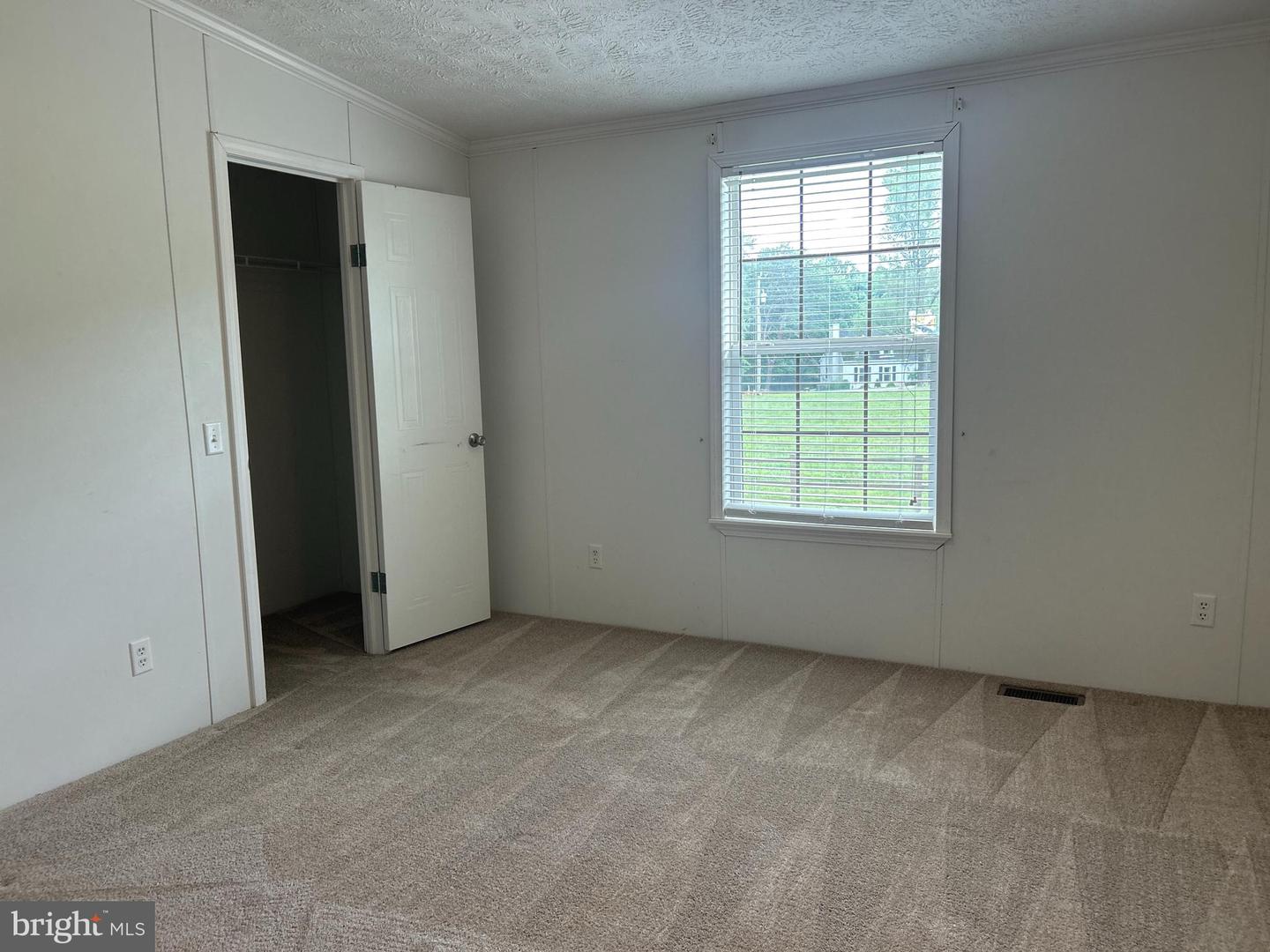 23221 Independence Rd Property Photo 15
