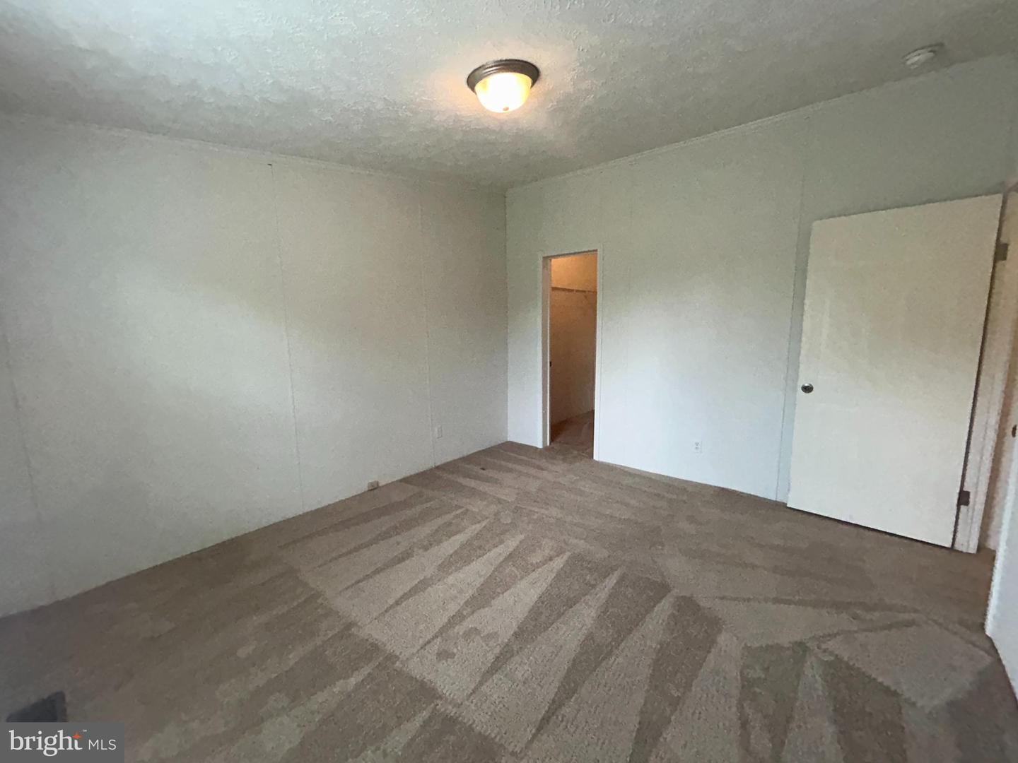 23221 Independence Rd Property Photo 17