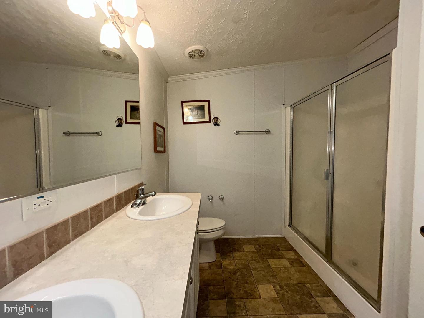23221 Independence Rd Property Photo 22