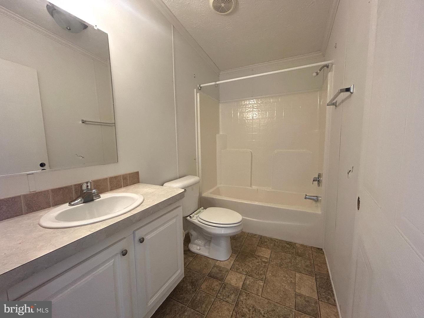23221 Independence Rd Property Photo 24