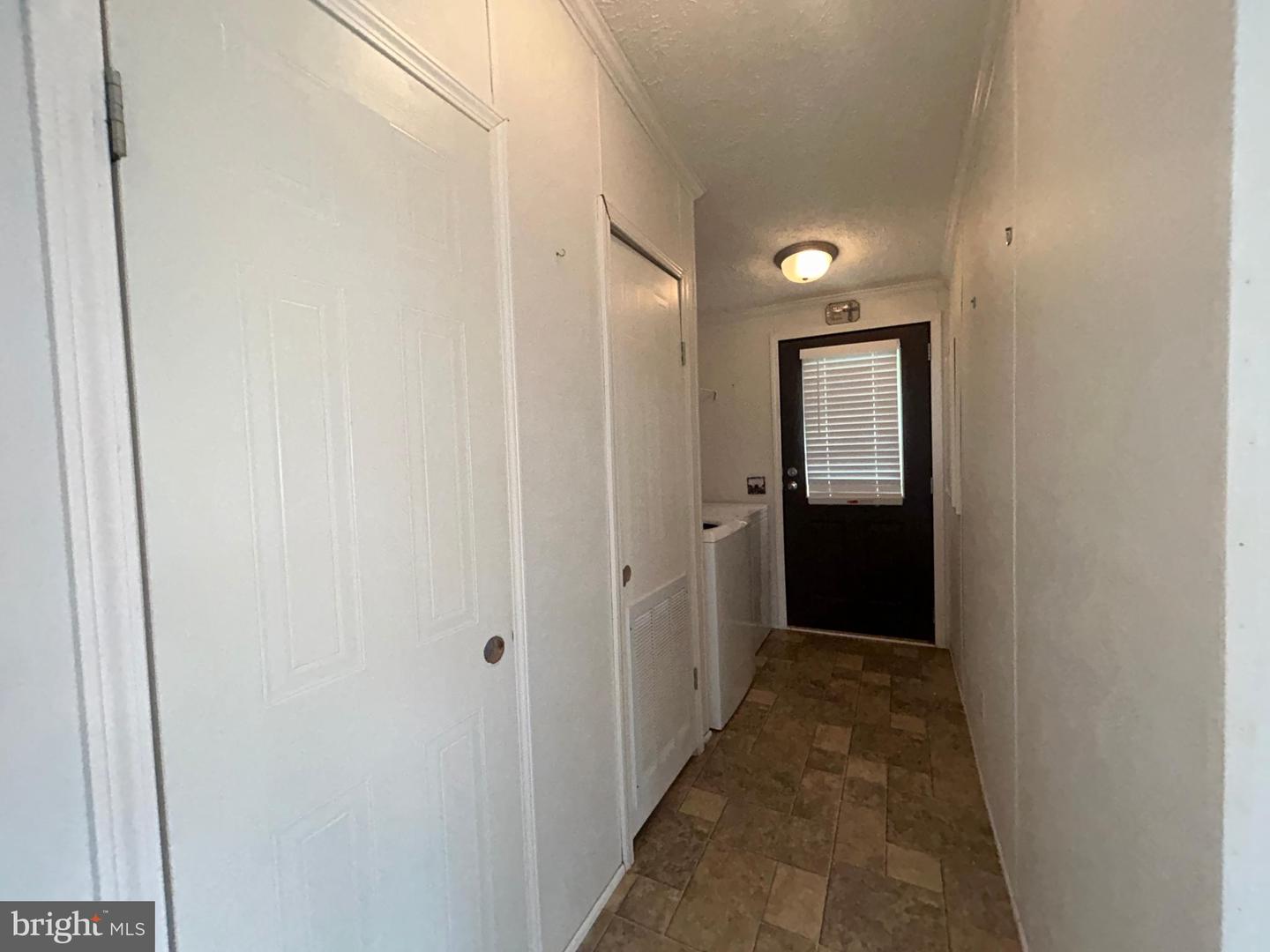 23221 Independence Rd Property Photo 26