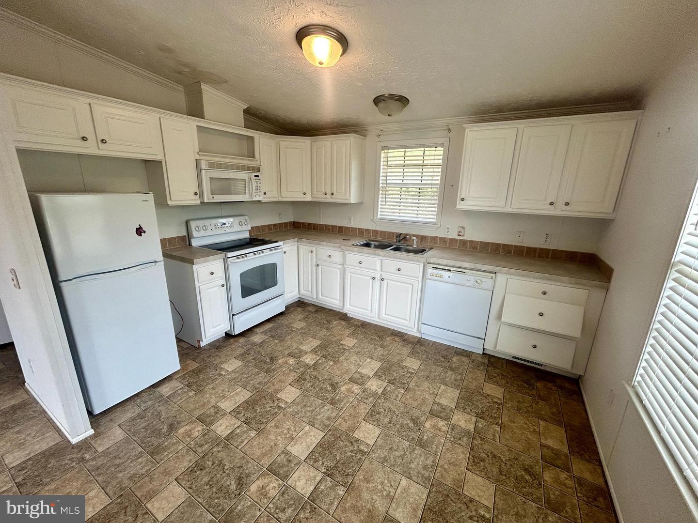 23221 Independence Rd Property Photo 50
