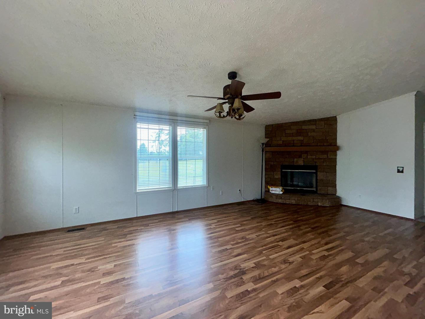 23221 Independence Rd Property Photo 54