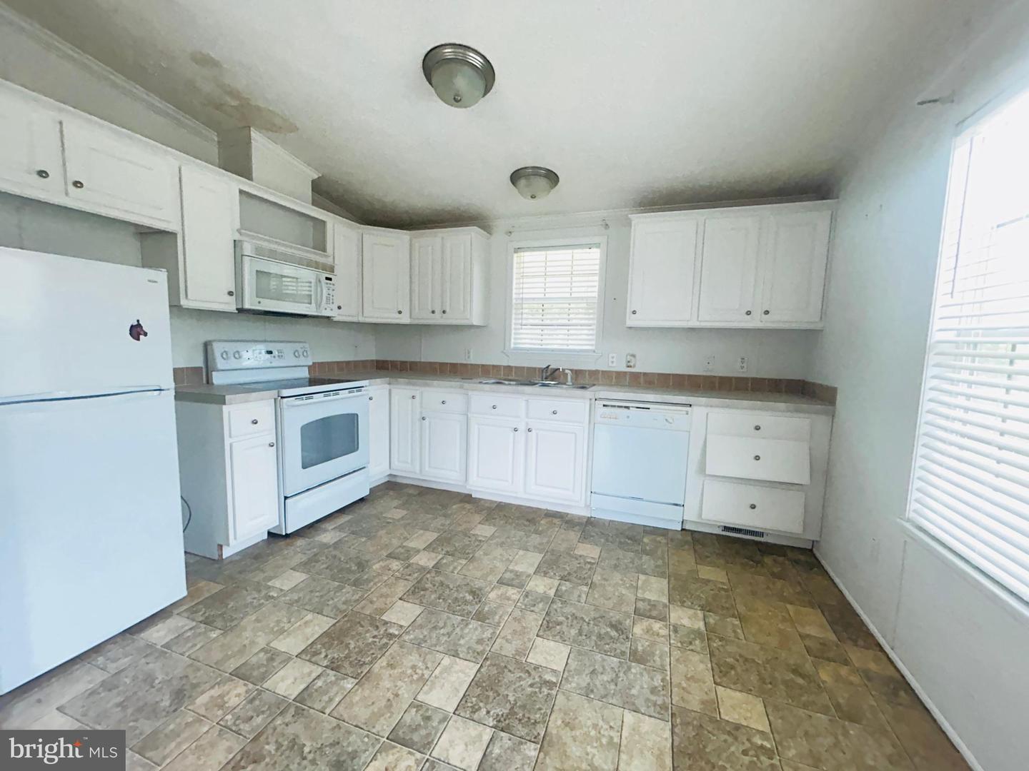 23221 Independence Rd Property Photo 62