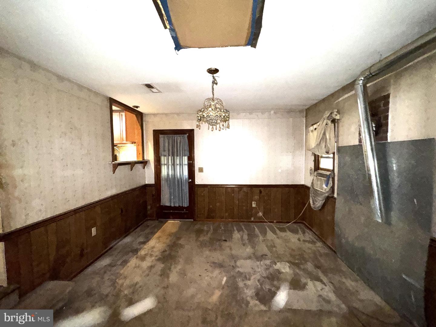 5504 Burr Hill Rd Property Photo 4