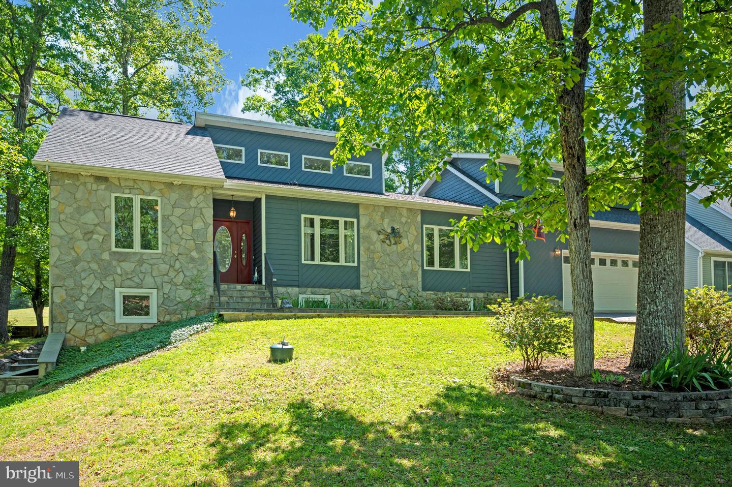 203 LIMESTONE LN Property Photo 1