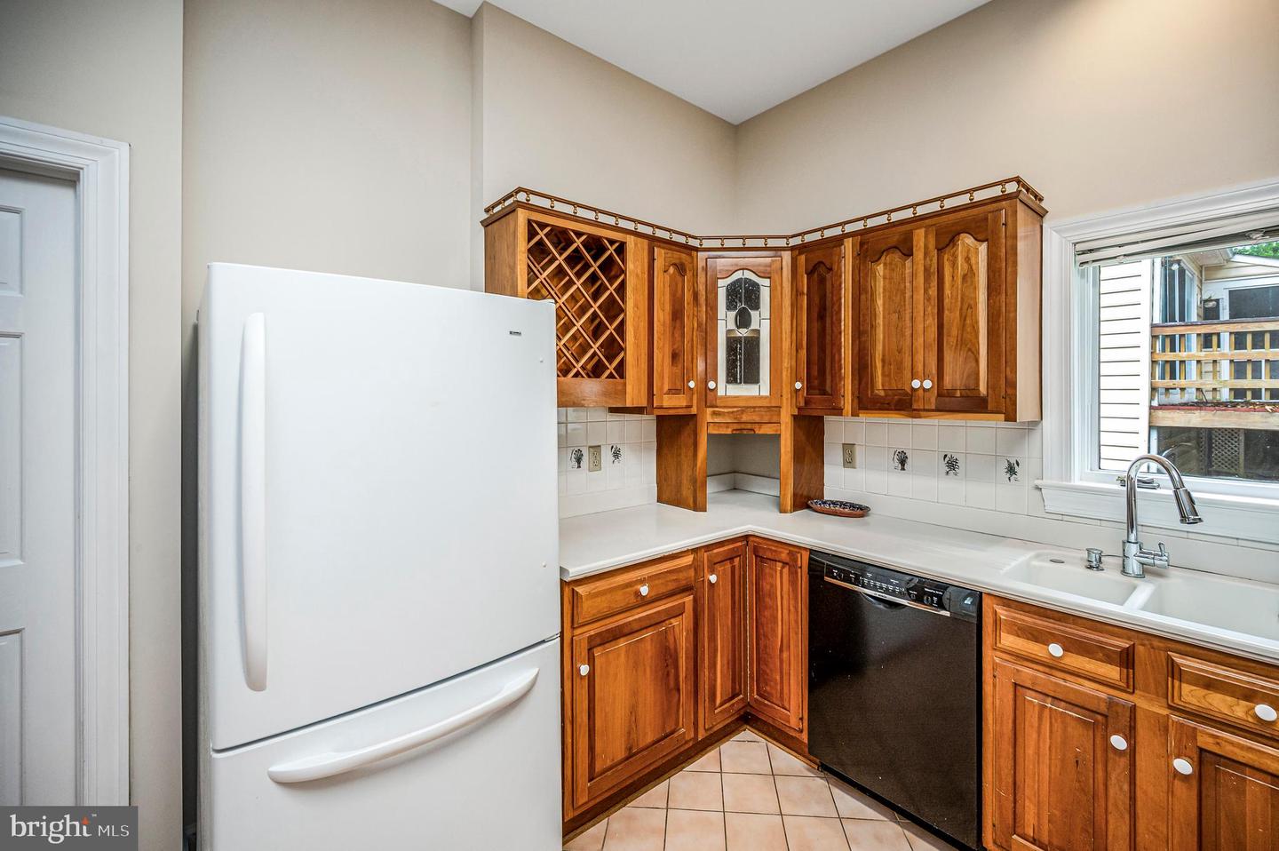 141 Larkspur Ln Property Photo 16