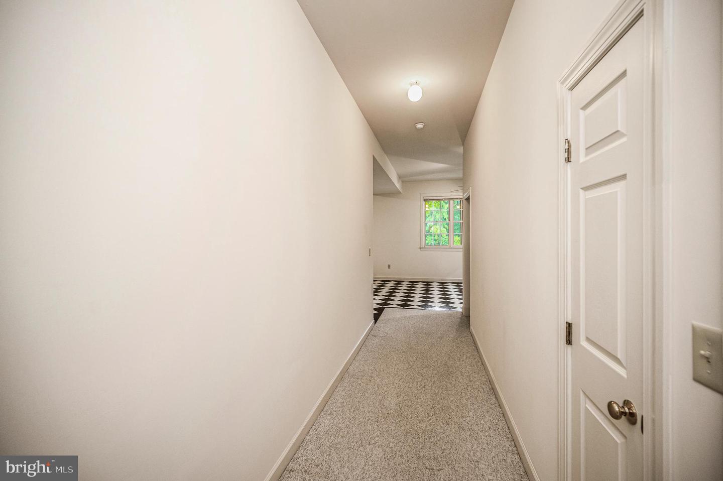 141 Larkspur Ln Property Photo 73