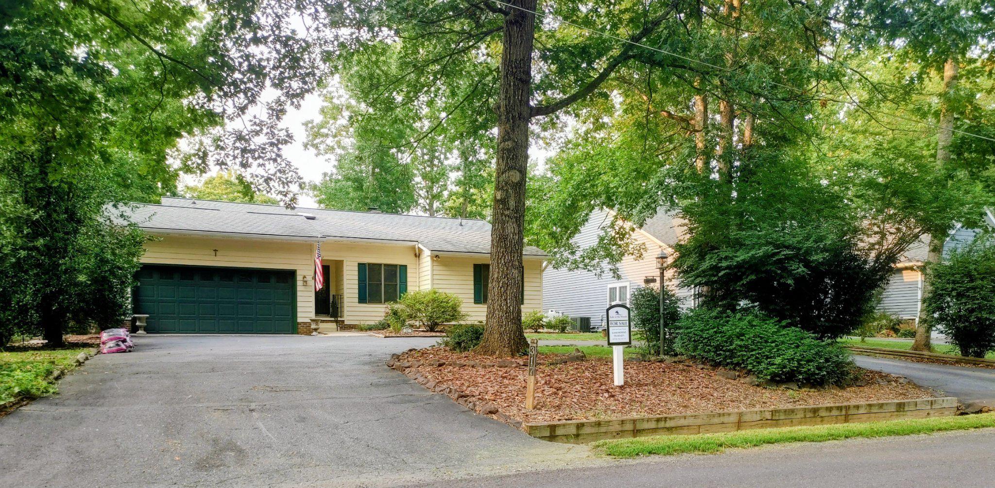 317 Fairway Dr Property Photo 2
