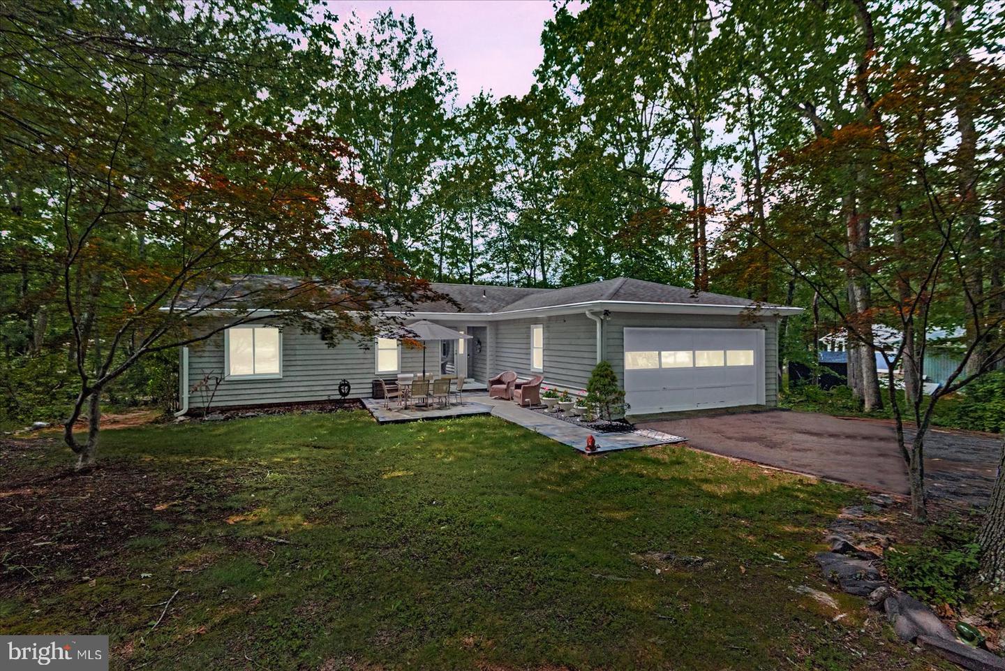 137 Eagle Ct Property Photo 1